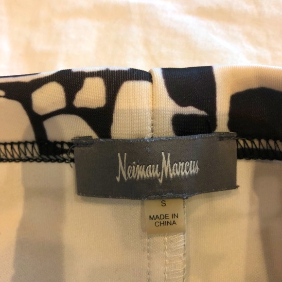 Neiman Marcus - Geometric Black & White High Waisted Skirt - Picture 2 of 2